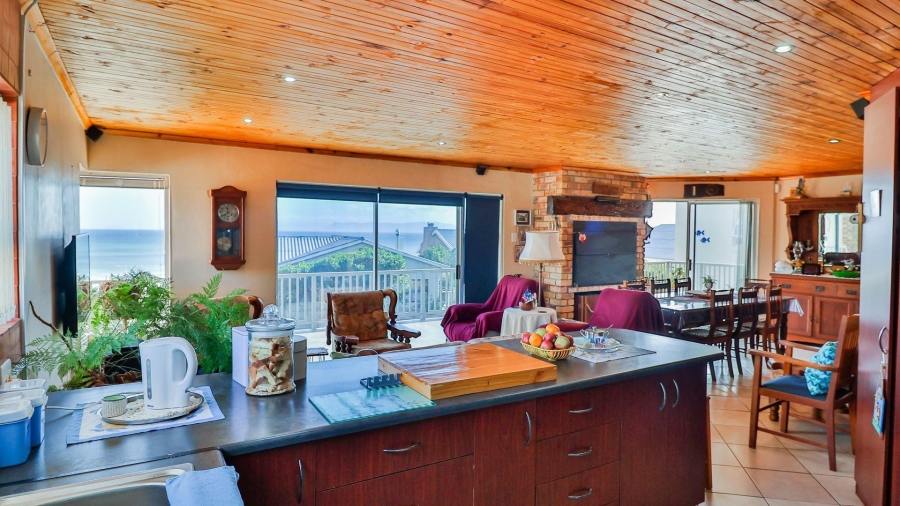 4 Bedroom Property for Sale in De Kelders Western Cape